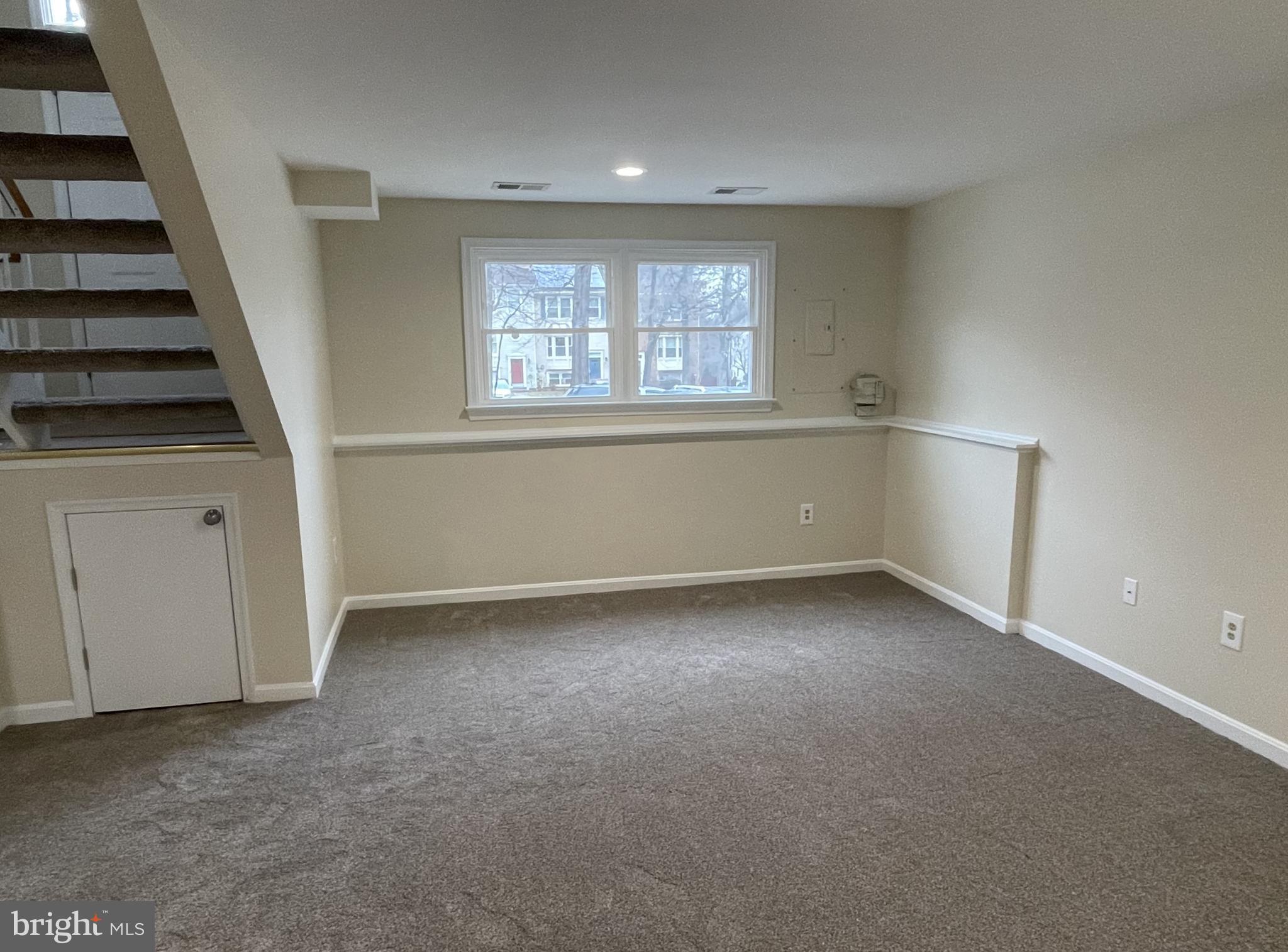 CROFTON MEADOWS - Residential Lease