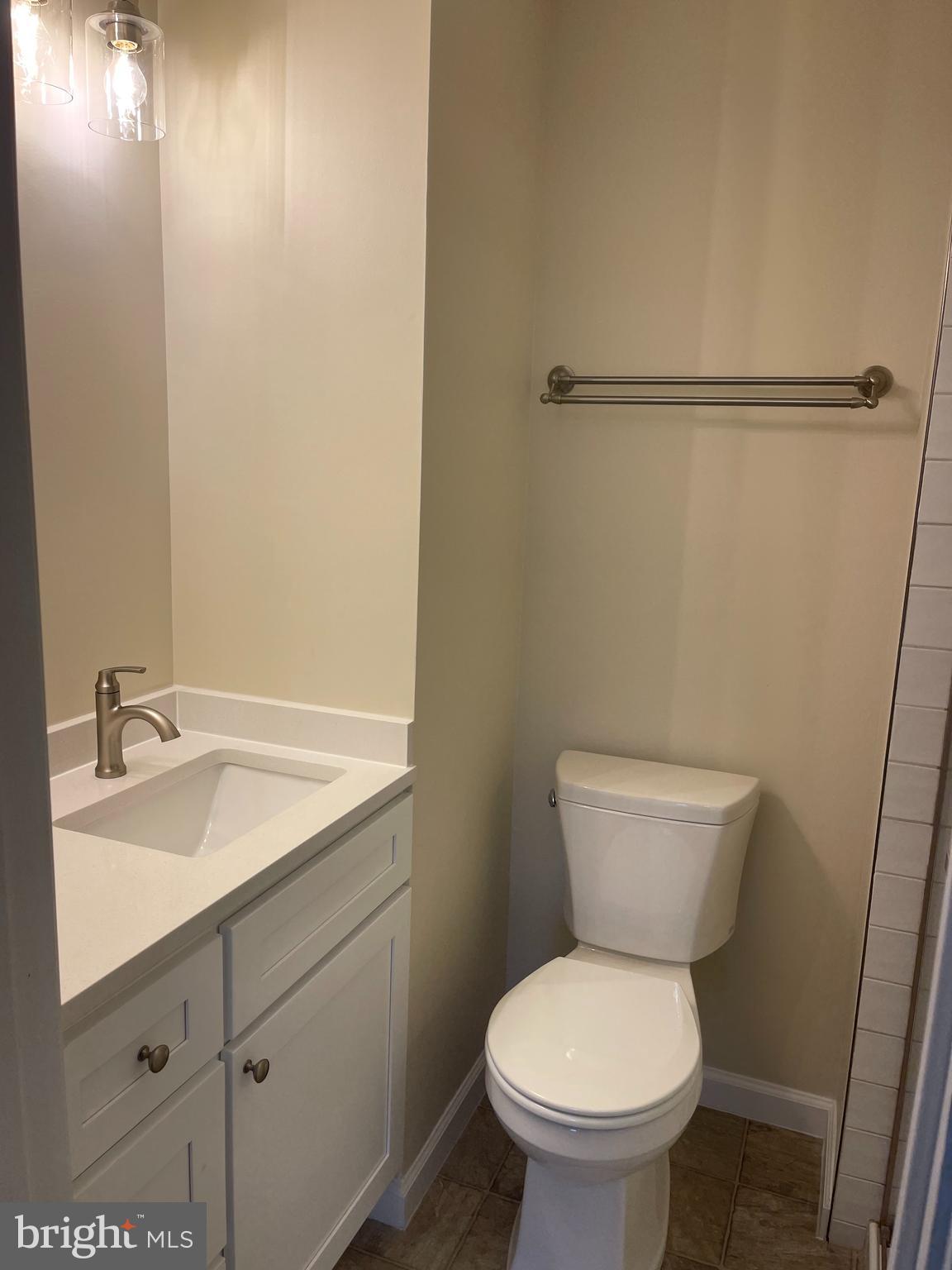 CROFTON MEADOWS - Residential Lease