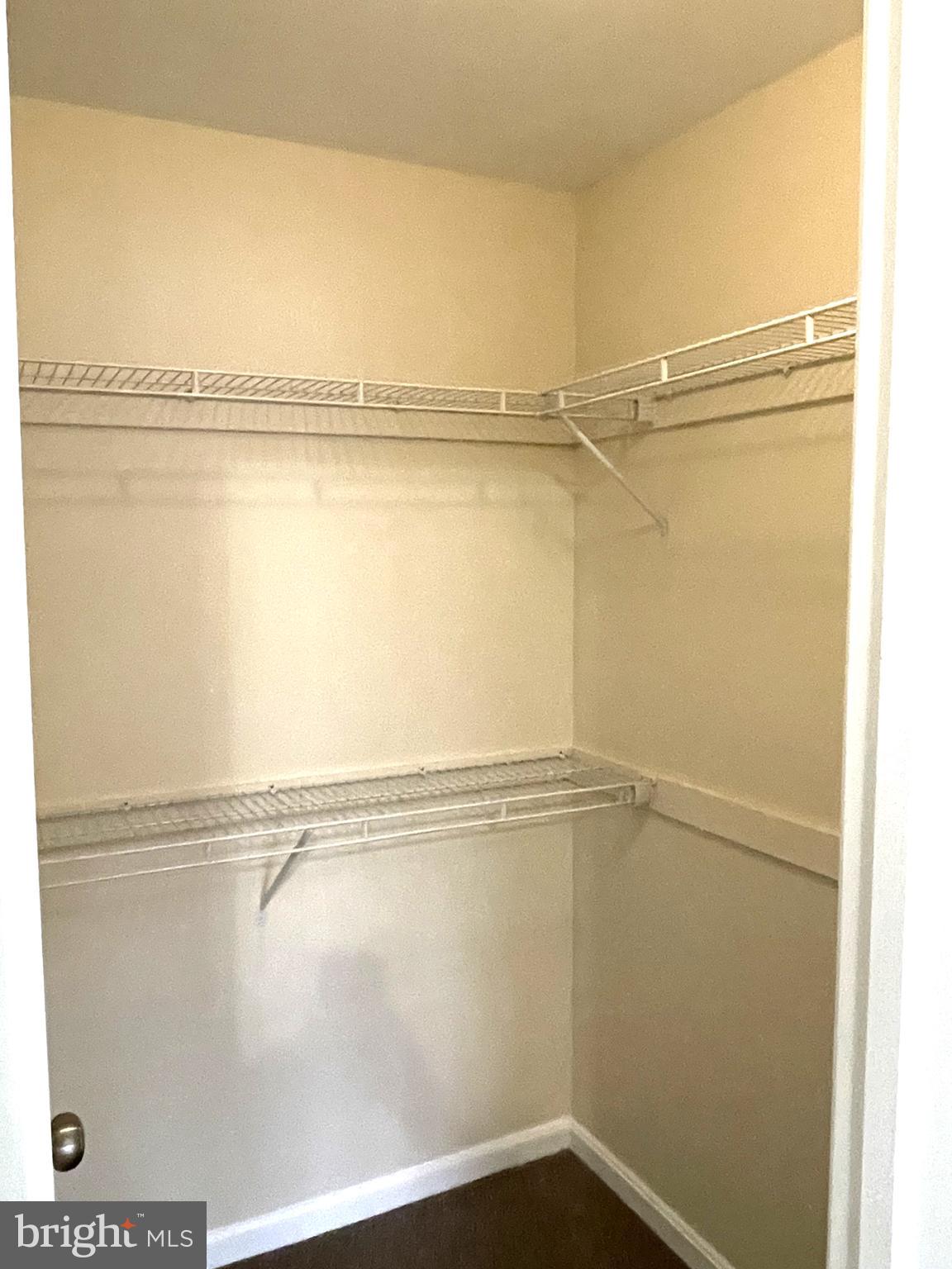 CROFTON MEADOWS - Residential Lease