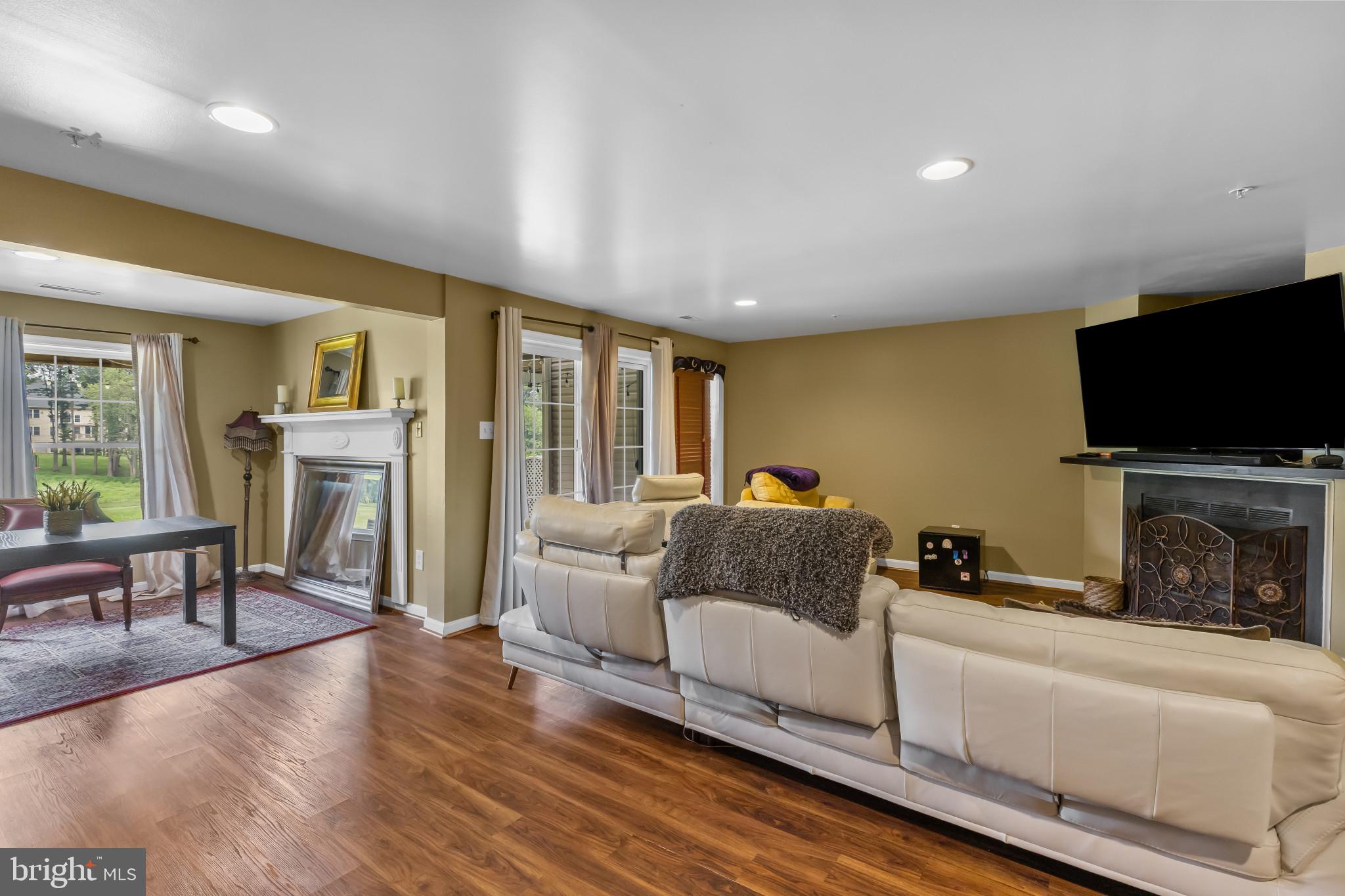 WAVERLY WOODS - Residential