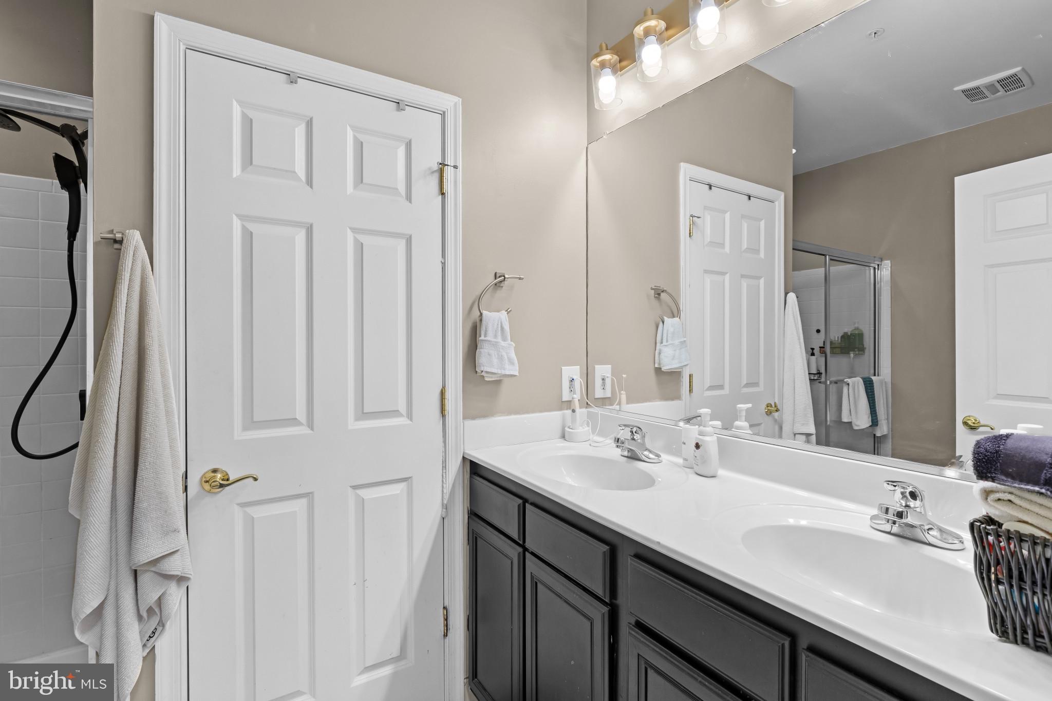 WAVERLY WOODS - Residential