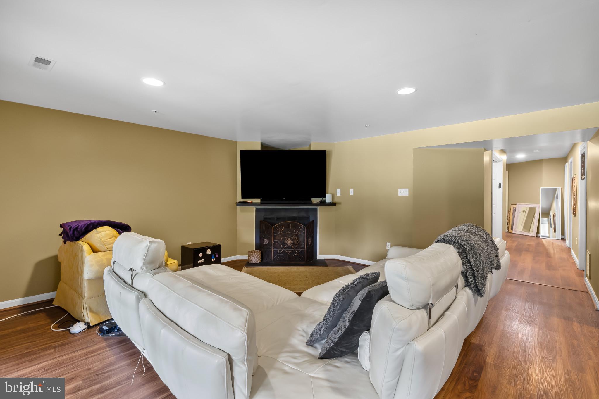 WAVERLY WOODS - Residential