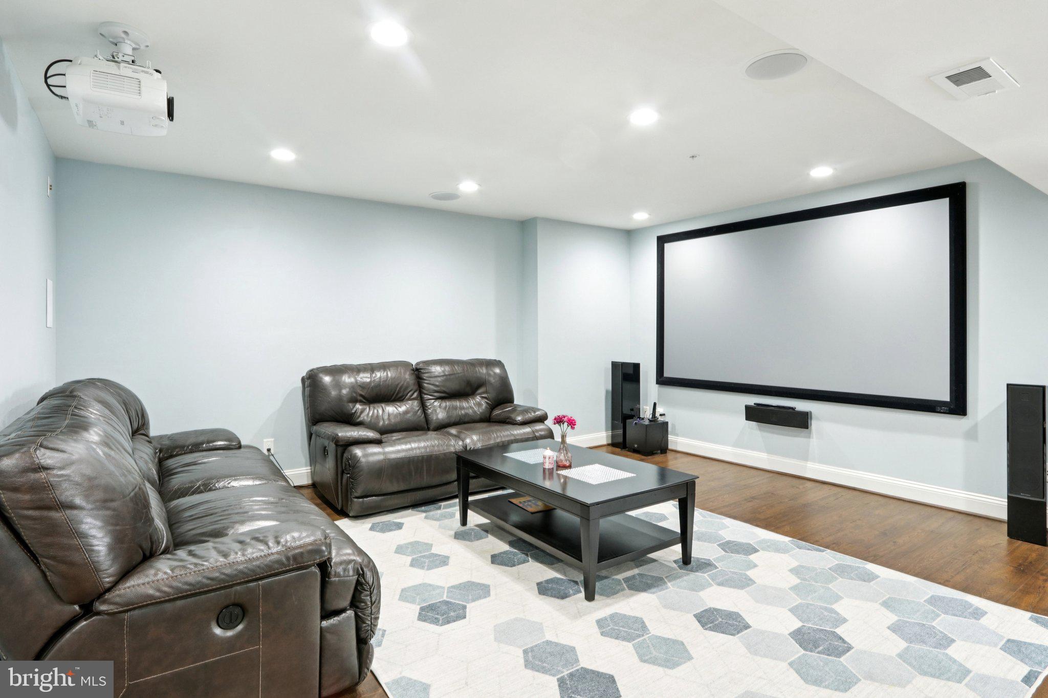 THORNDALE - Residential