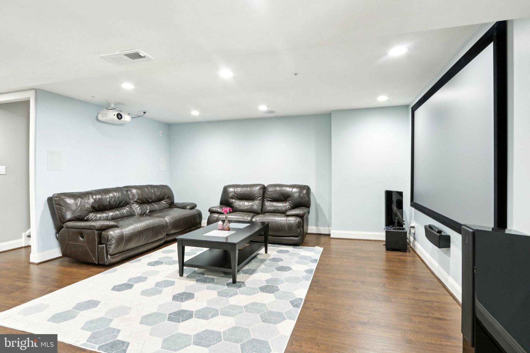 THORNDALE - Residential