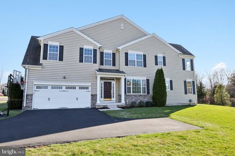 1035 THORNDALE DRIVE LANSDALE PA 19446
