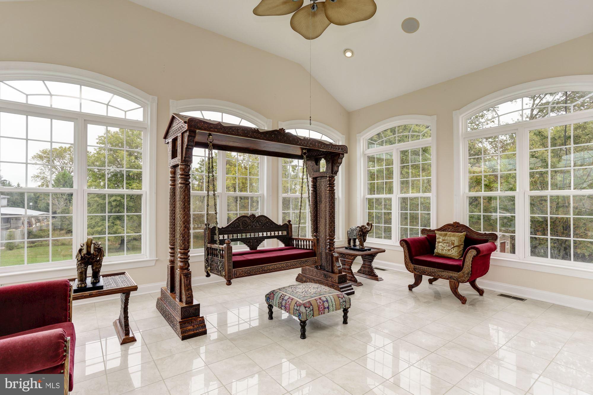 COLLINGBROOK - Residential