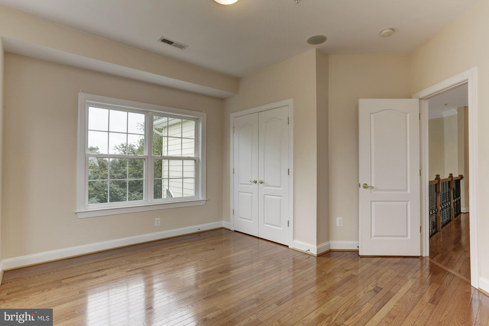 COLLINGBROOK - Residential