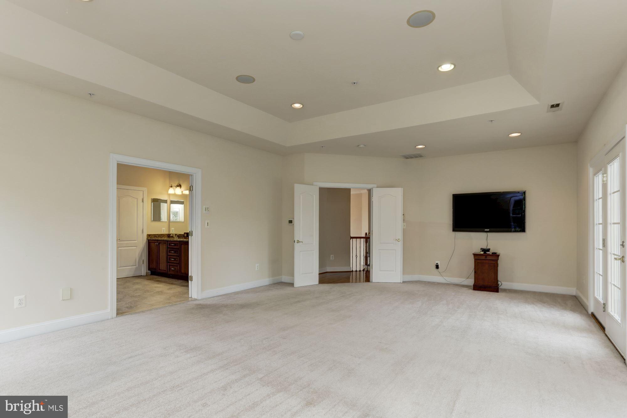 COLLINGBROOK - Residential