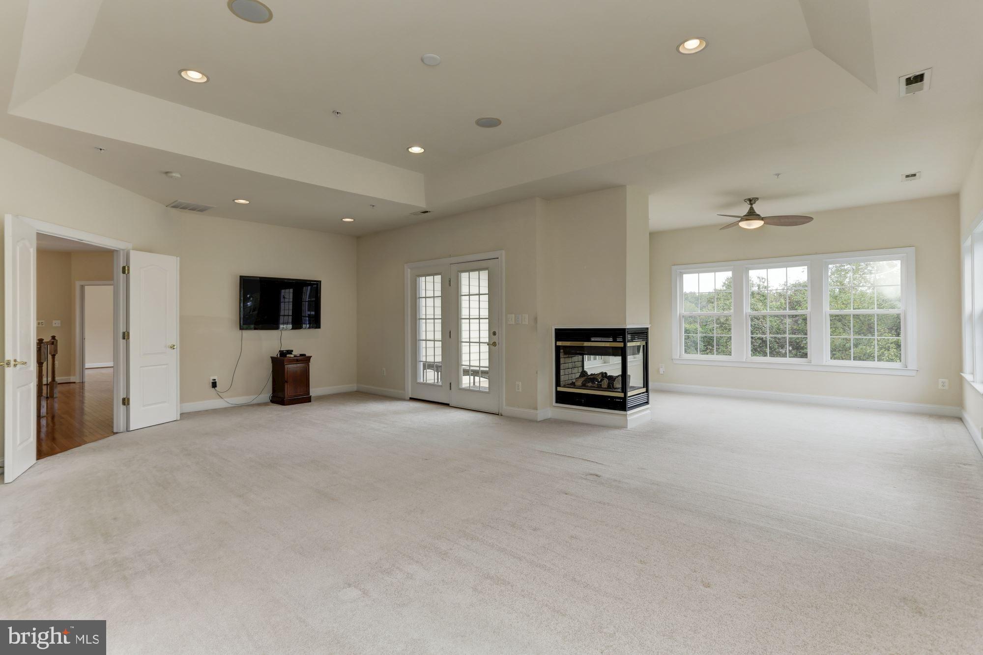 COLLINGBROOK - Residential