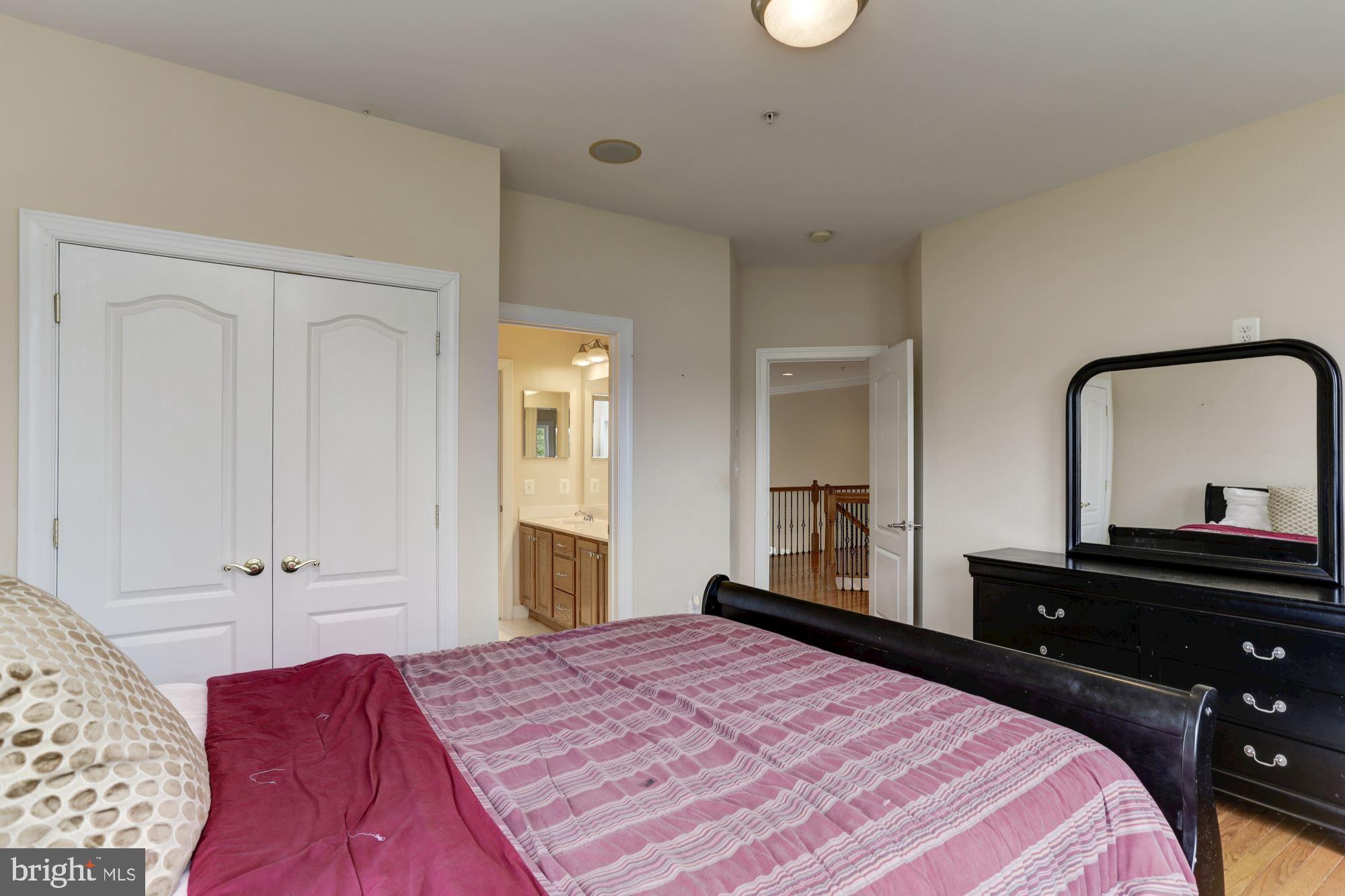 COLLINGBROOK - Residential