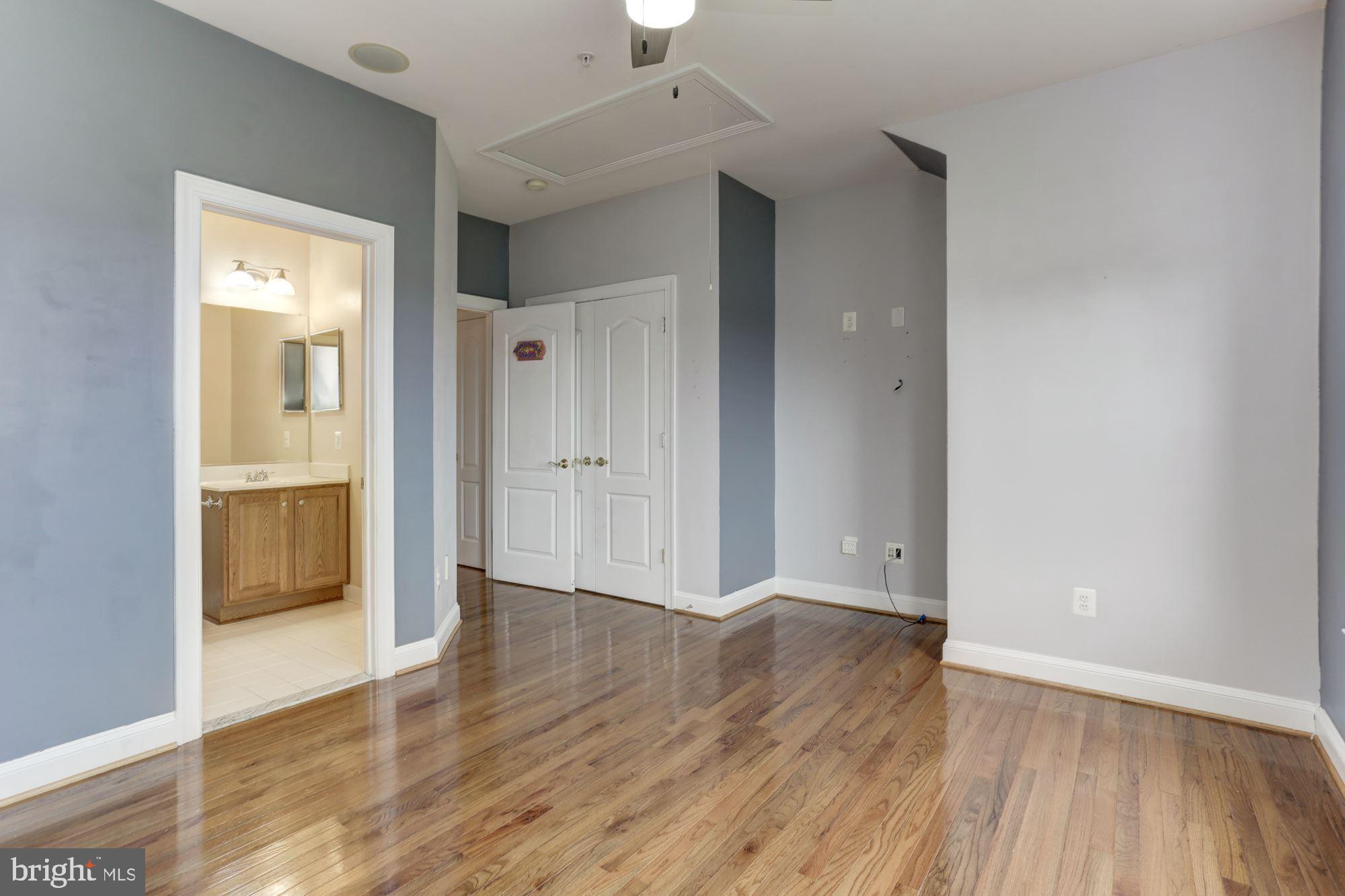 COLLINGBROOK - Residential