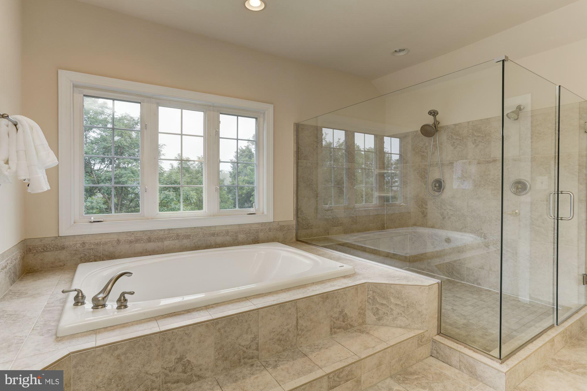 COLLINGBROOK - Residential