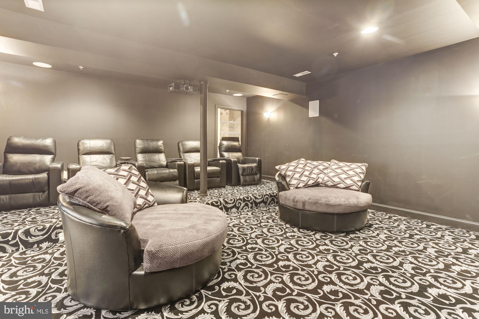 COLLINGBROOK - Residential