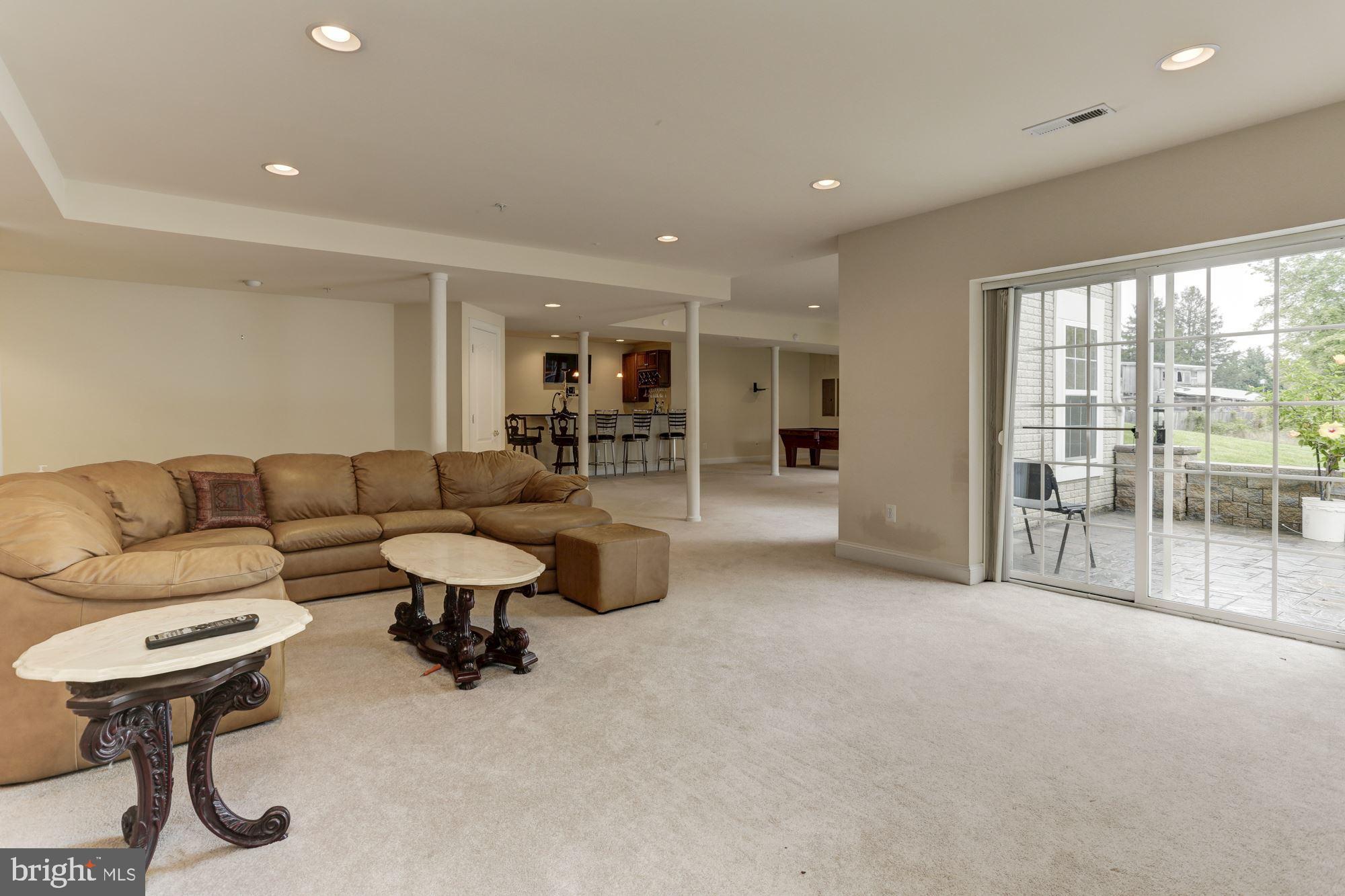 COLLINGBROOK - Residential