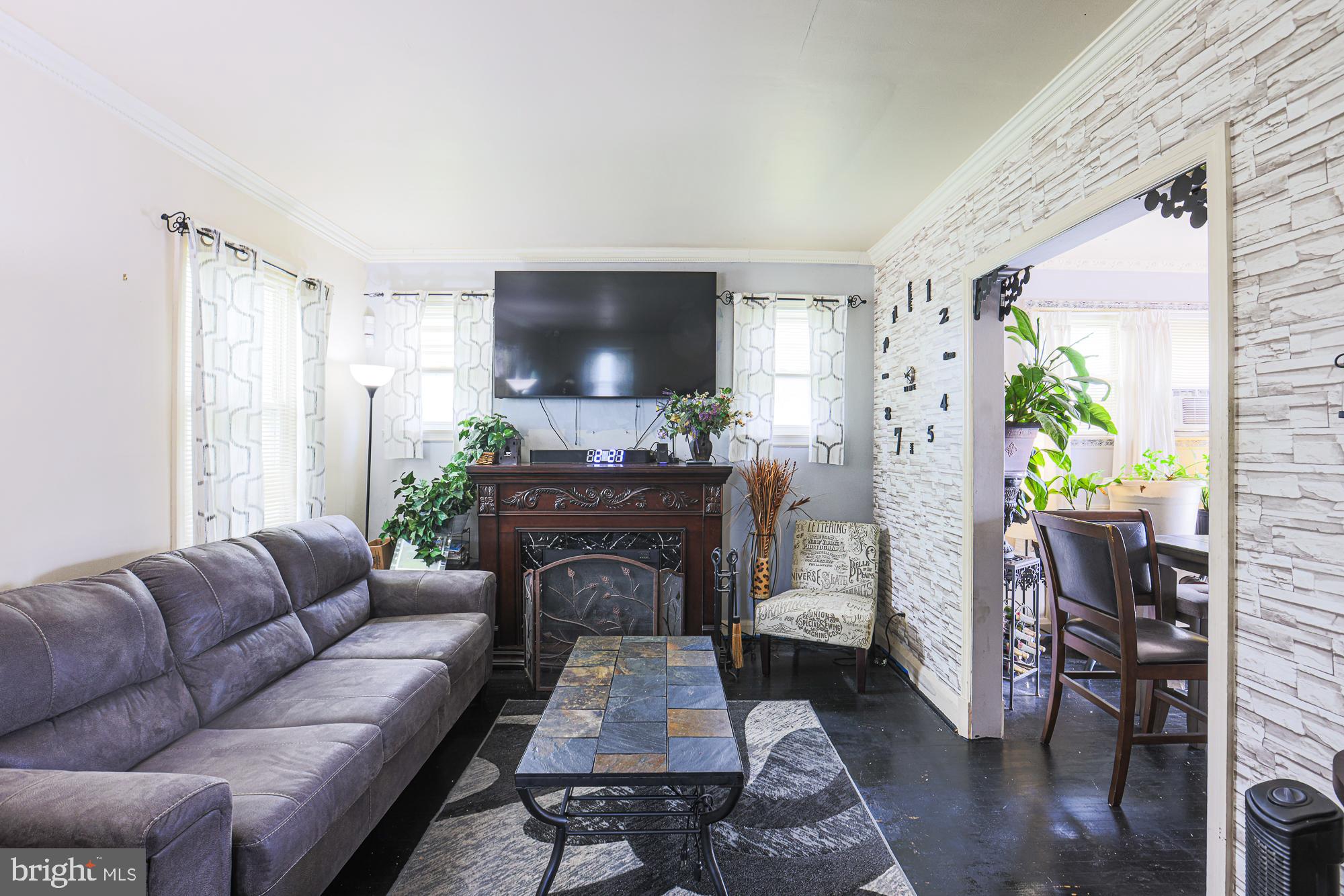 BEVERLY HILLS - Residential