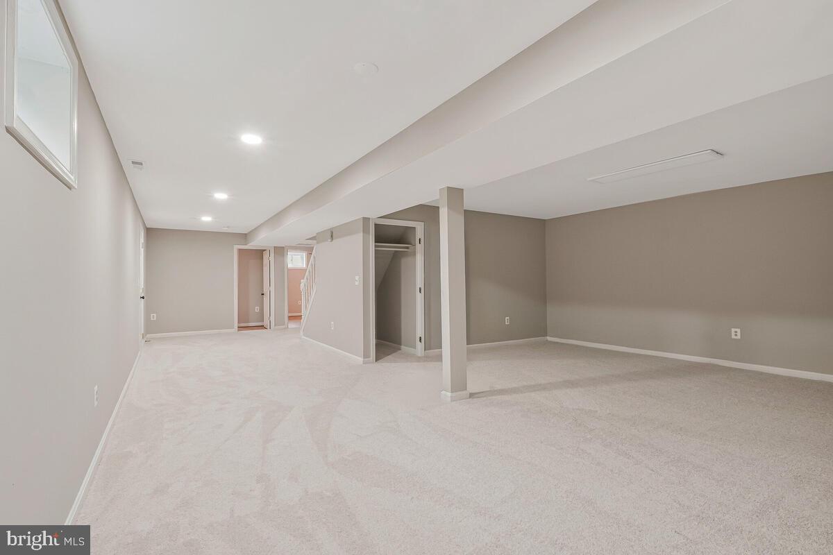 BARNABY MANOR - Residential