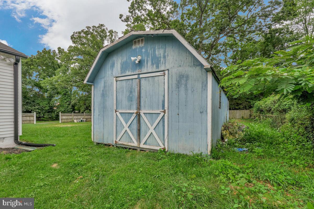 BARNABY MANOR - Residential