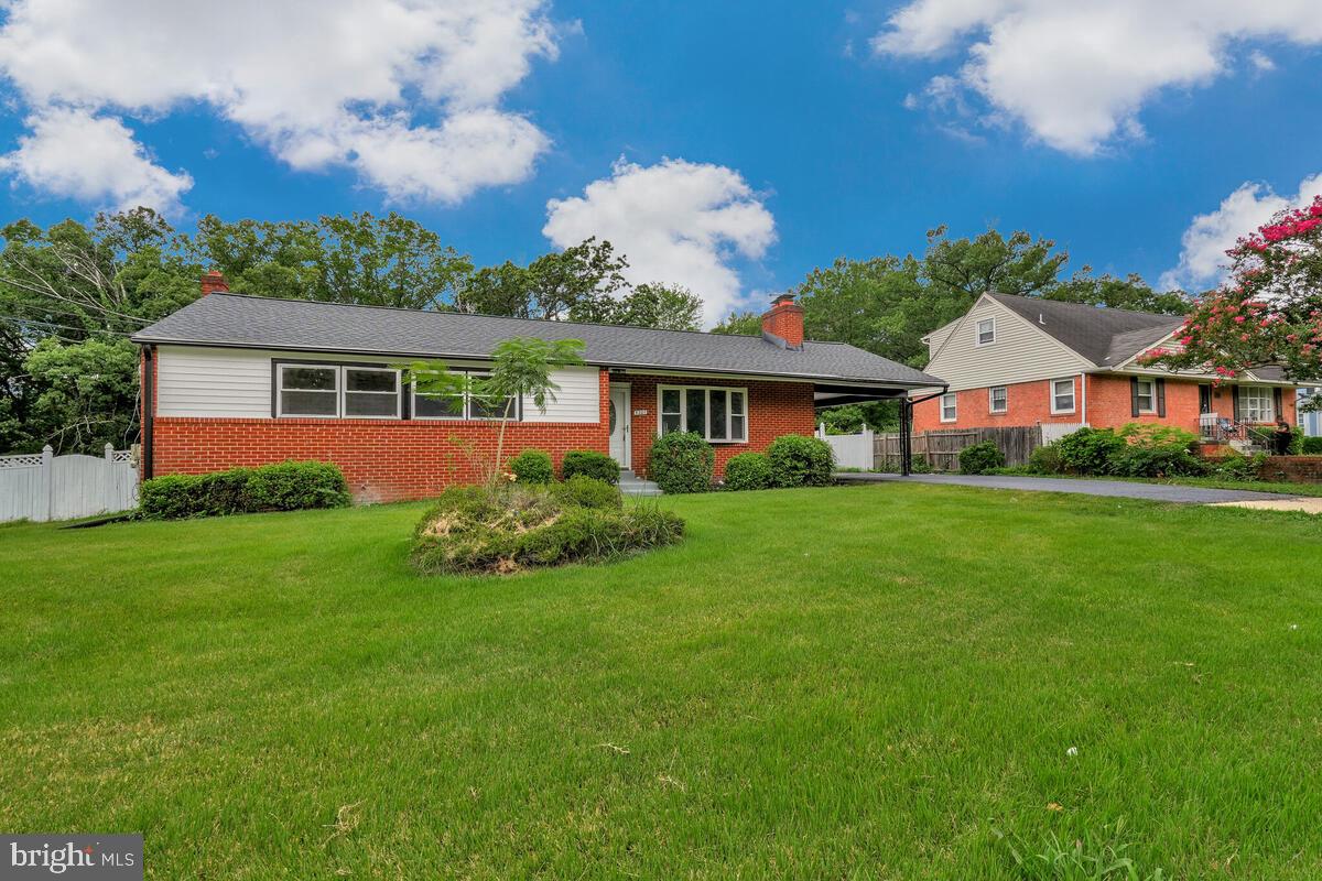 BARNABY MANOR - Residential