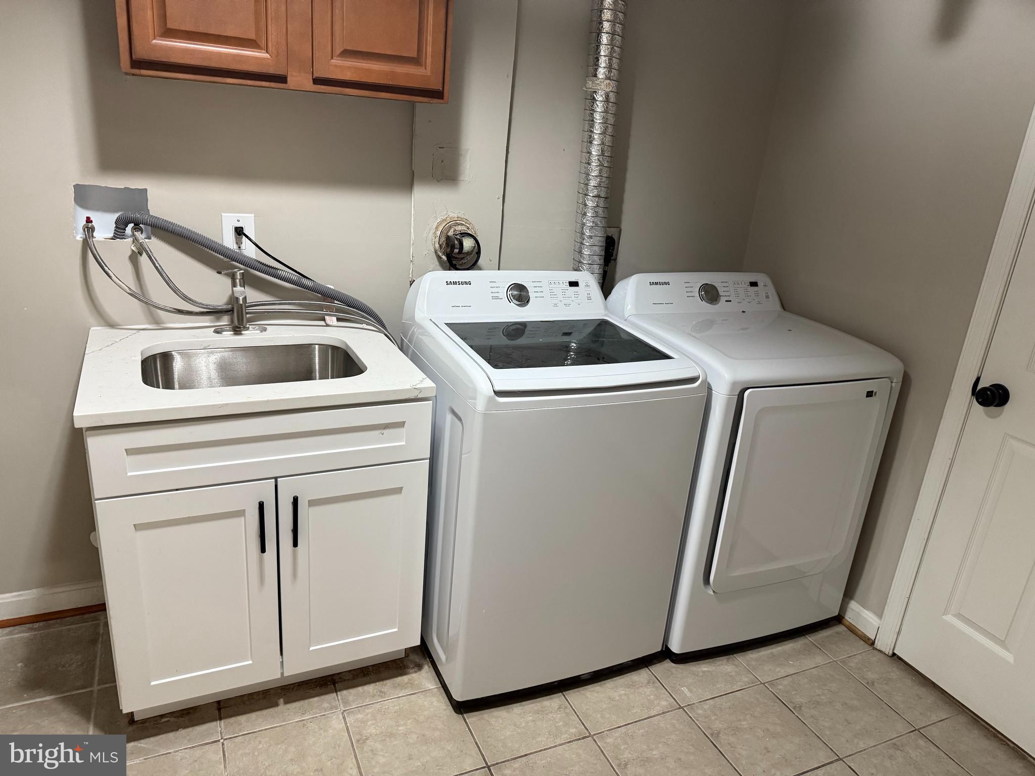 BARNABY MANOR - Residential