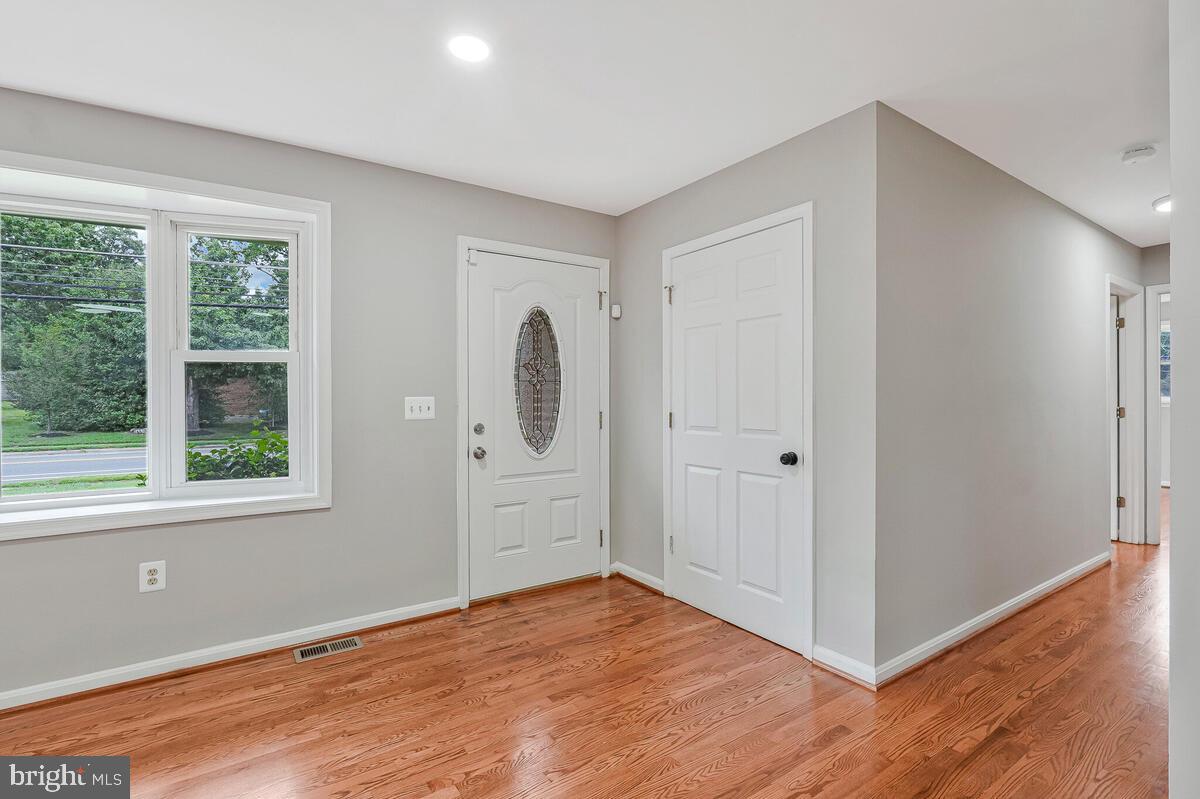 BARNABY MANOR - Residential