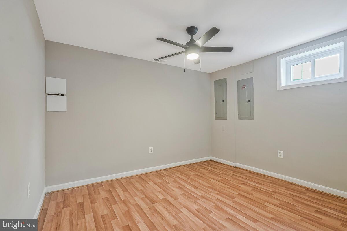 BARNABY MANOR - Residential