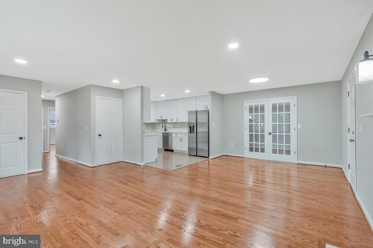 BARNABY MANOR - Residential