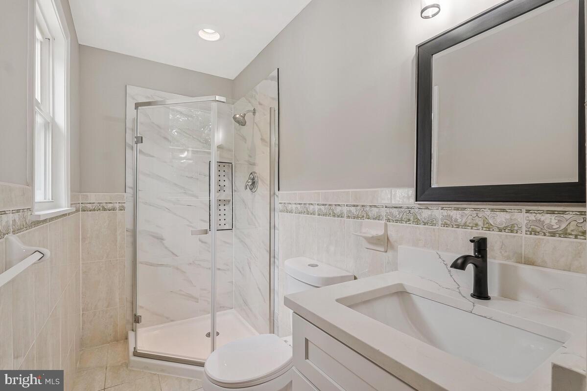 BARNABY MANOR - Residential