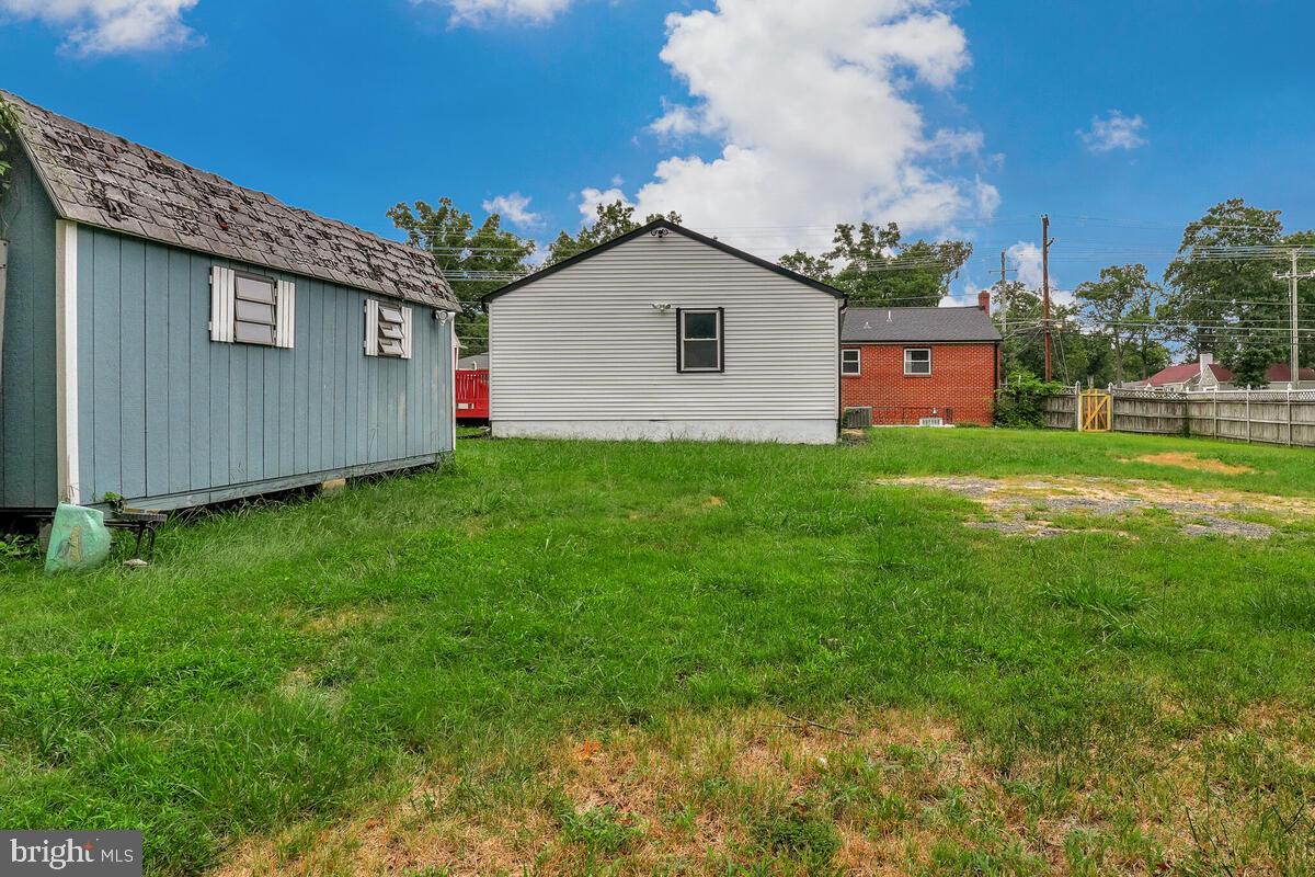 BARNABY MANOR - Residential