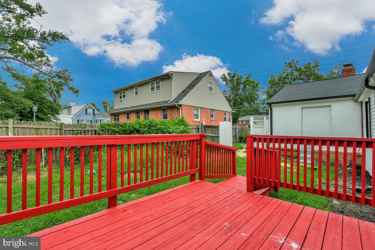 BARNABY MANOR - Residential