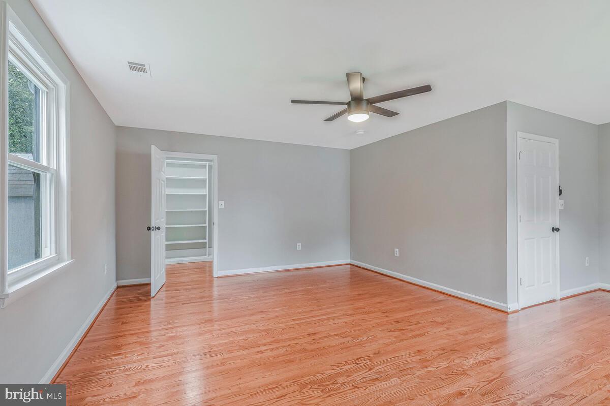 BARNABY MANOR - Residential