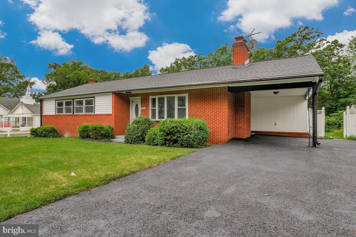 BARNABY MANOR - Residential