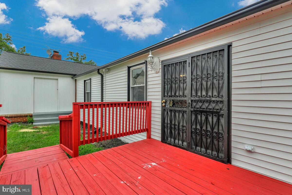 BARNABY MANOR - Residential