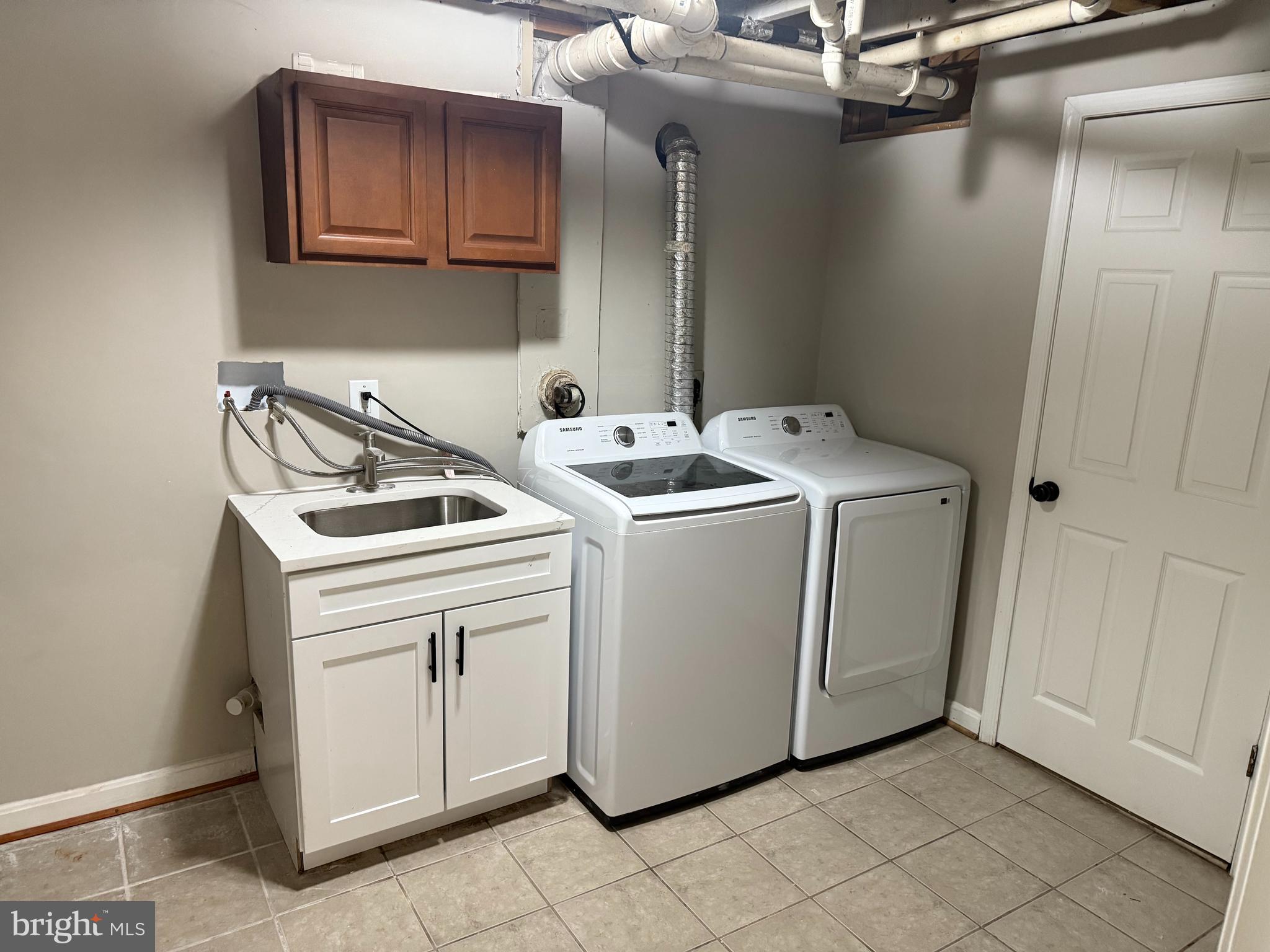 BARNABY MANOR - Residential