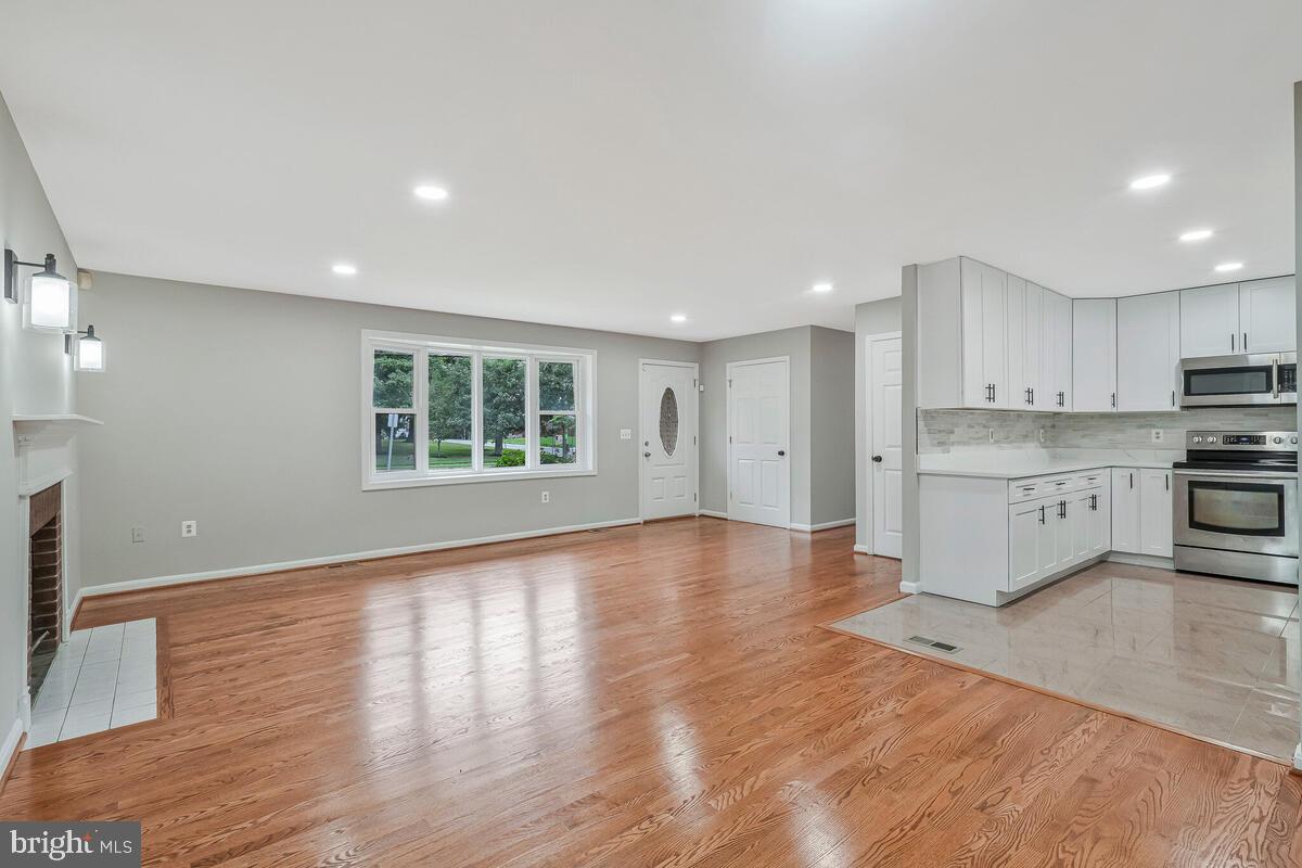 BARNABY MANOR - Residential