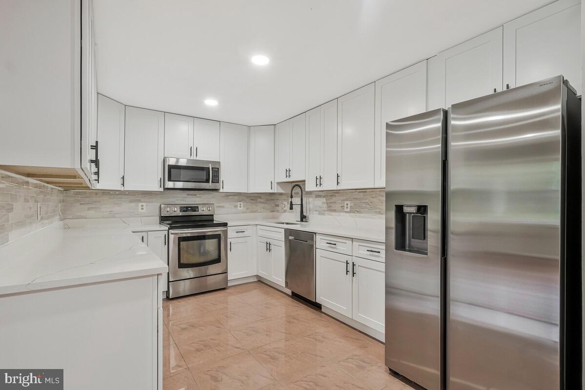 BARNABY MANOR - Residential