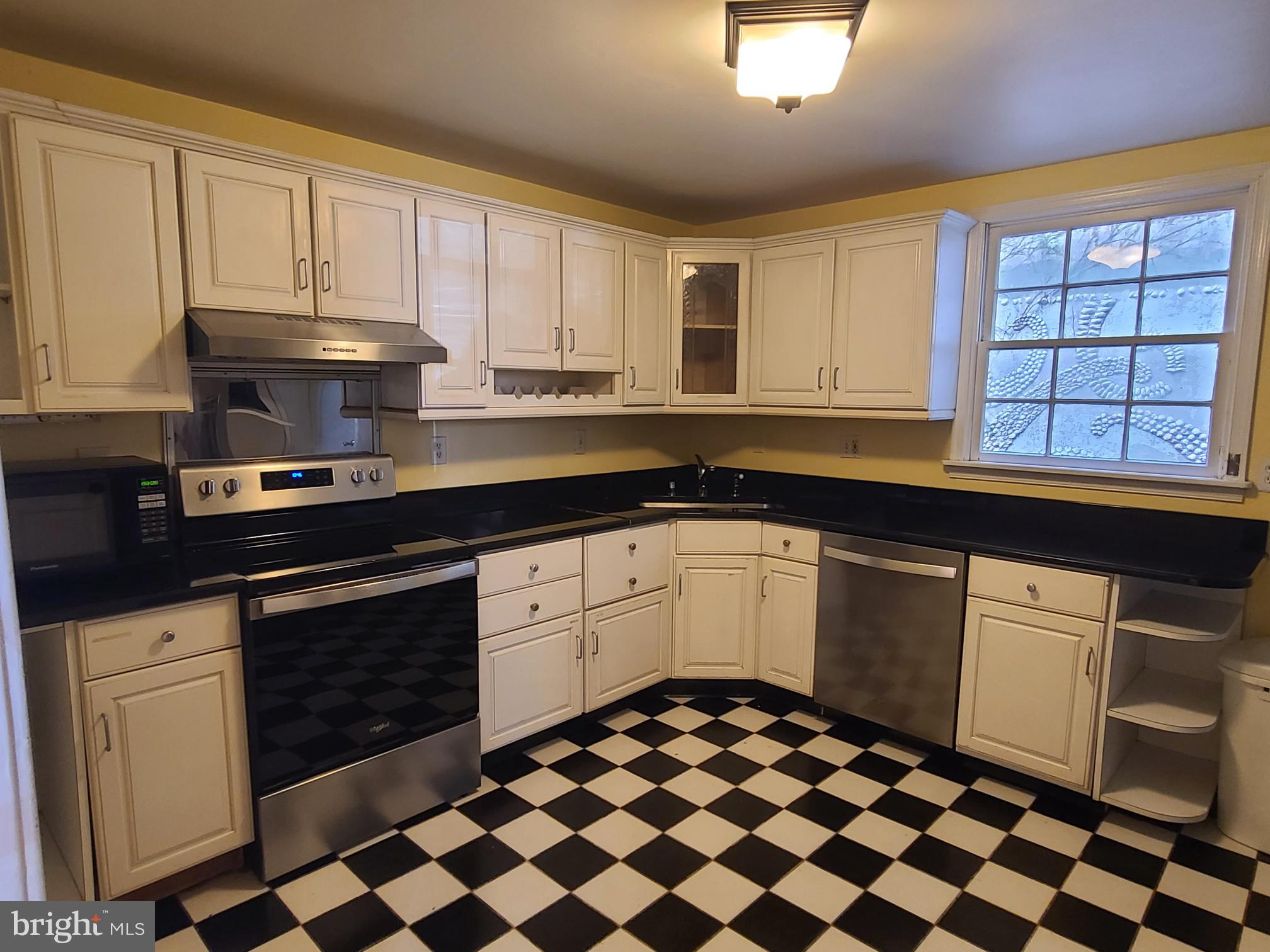 FELLS POINT HISTORIC DISTRICT - Residential Lease