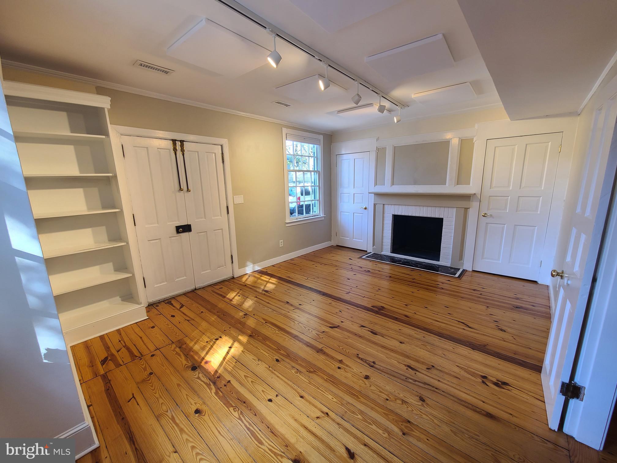 FELLS POINT HISTORIC DISTRICT - Residential Lease