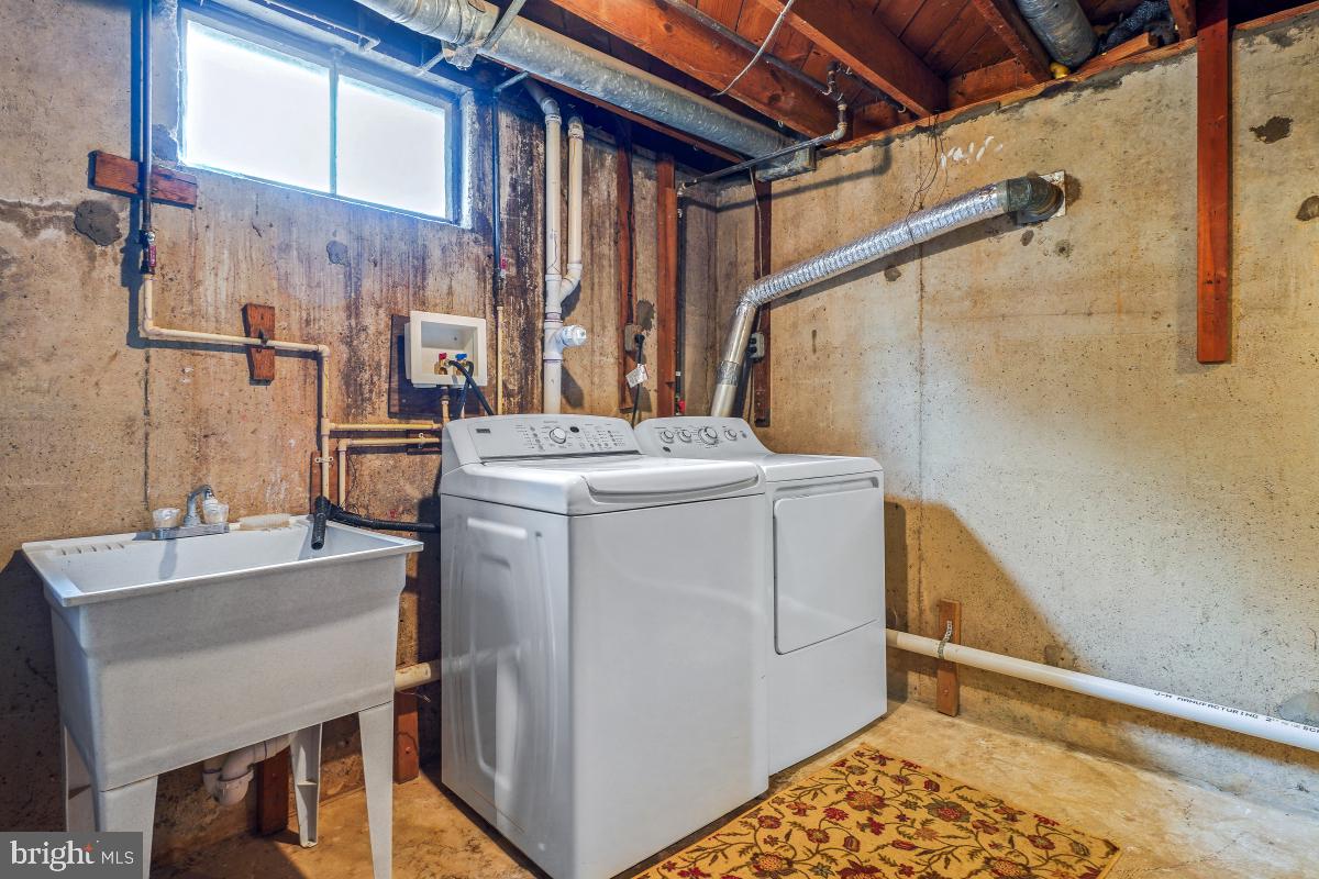 SILVER ROCK - Residential