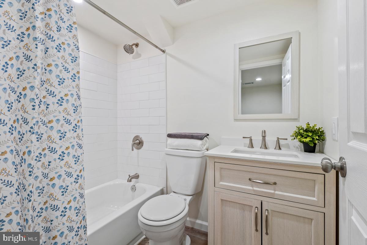 SILVER ROCK - Residential