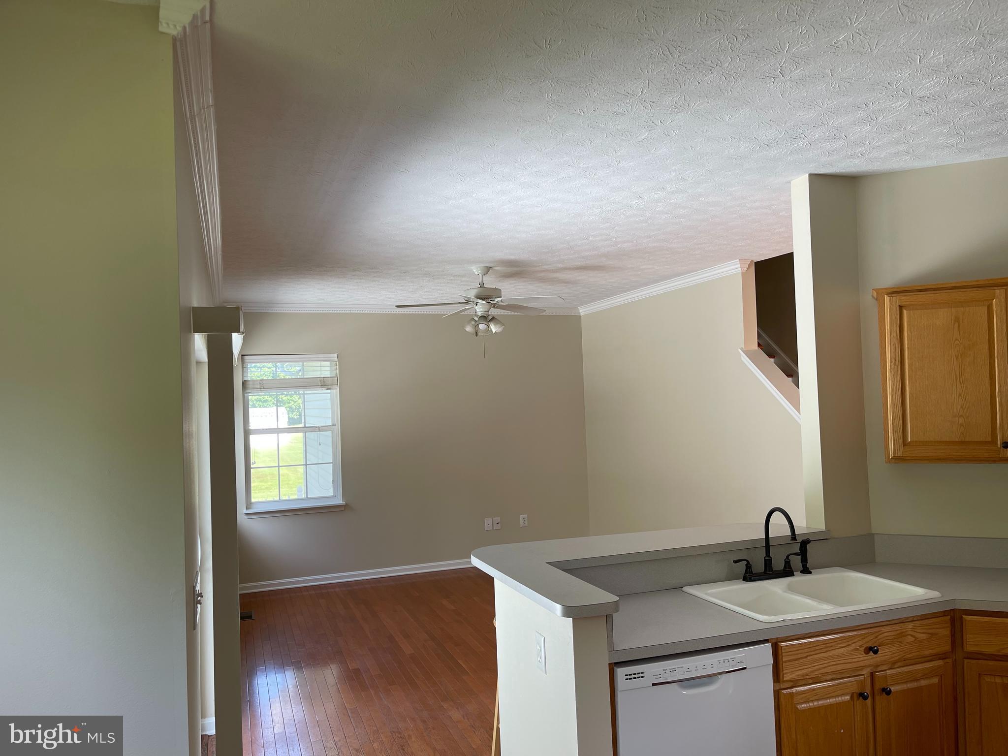 TRAPP HALL - Residential