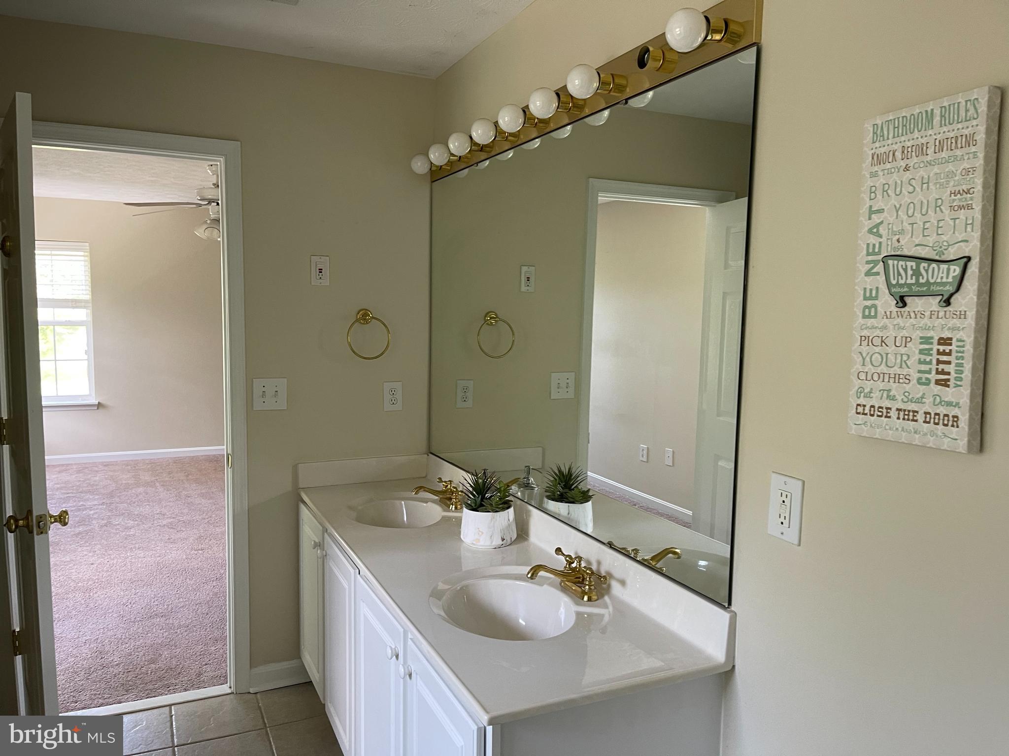 TRAPP HALL - Residential