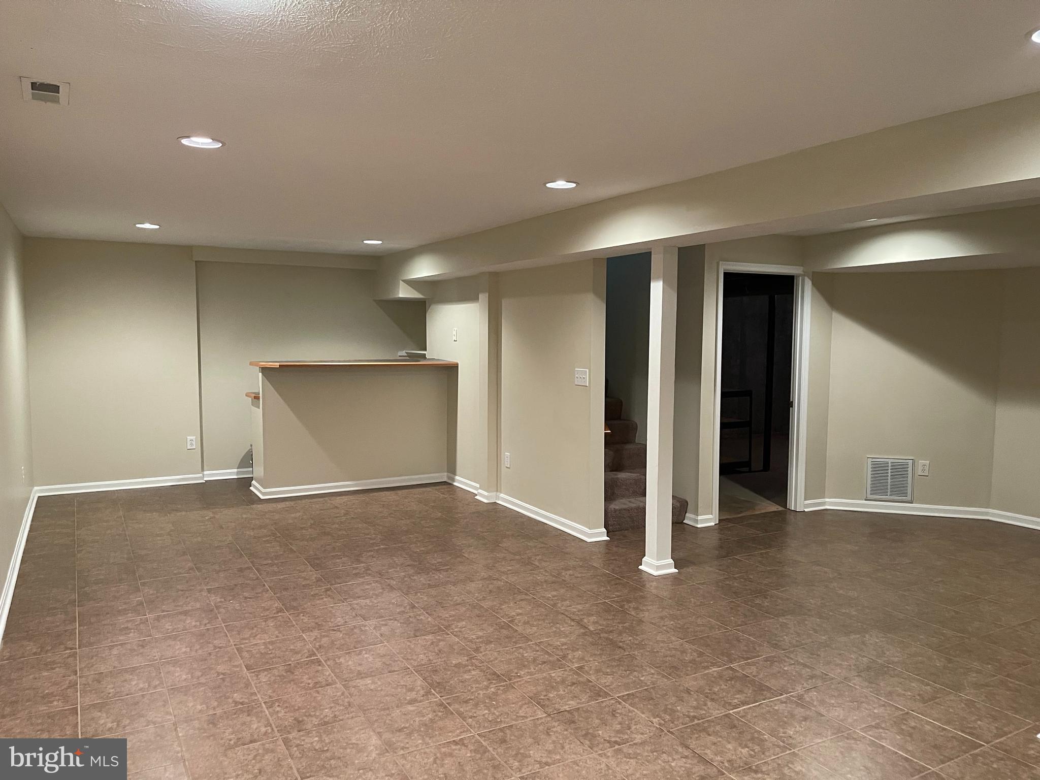 TRAPP HALL - Residential