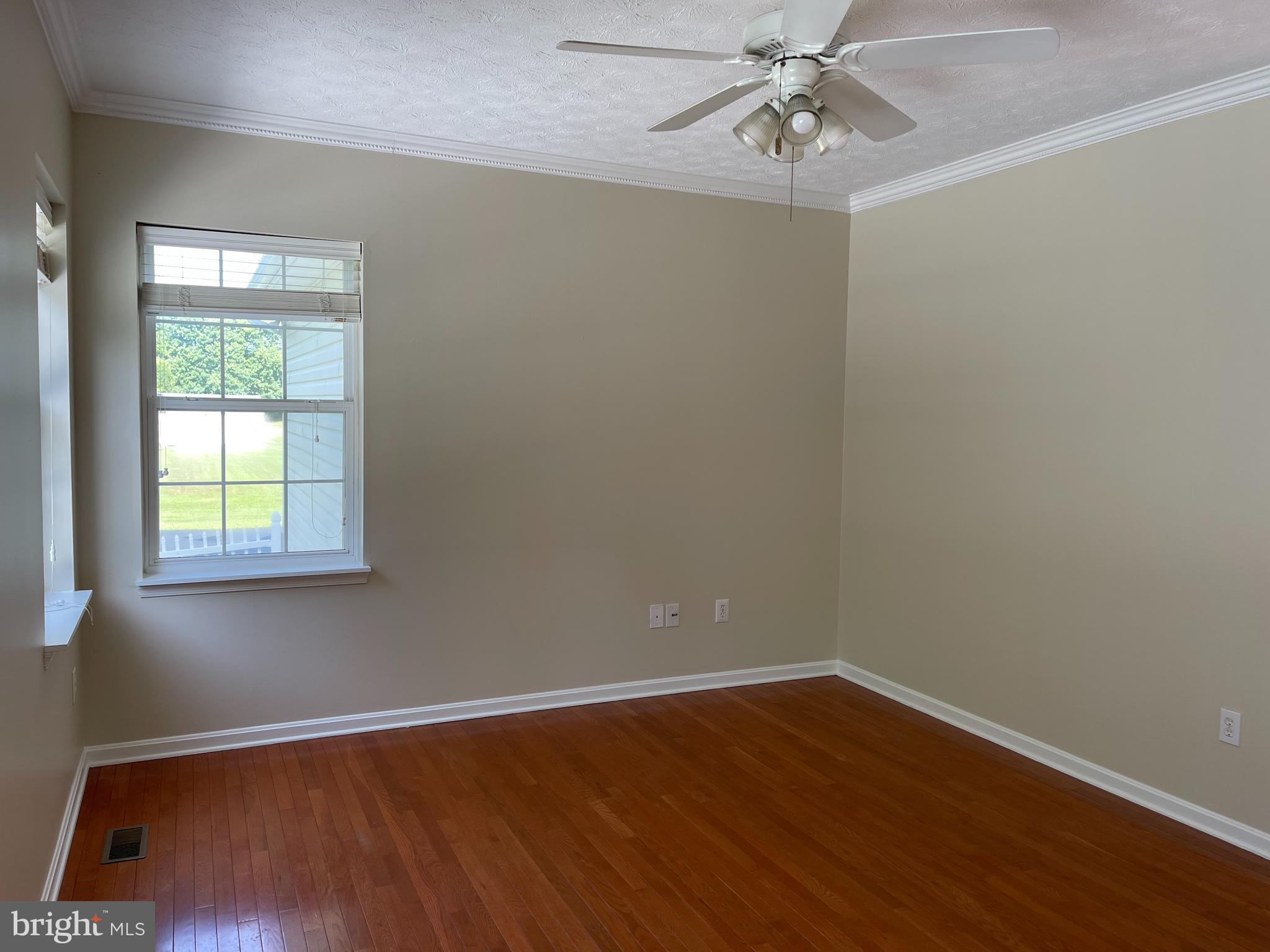 TRAPP HALL - Residential