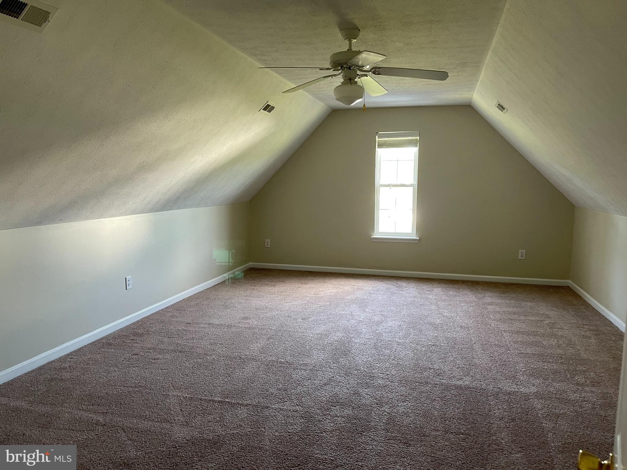 TRAPP HALL - Residential