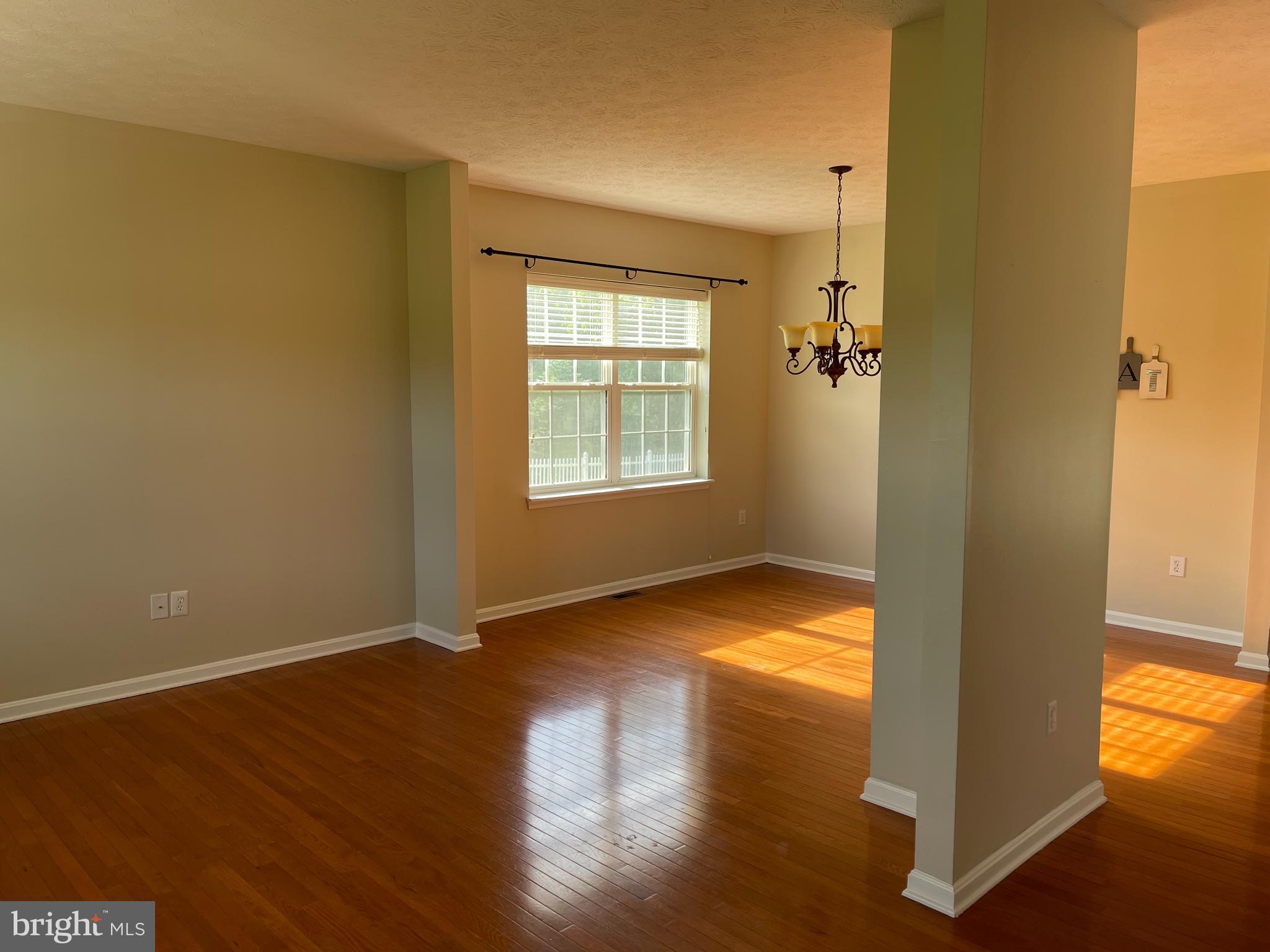 TRAPP HALL - Residential