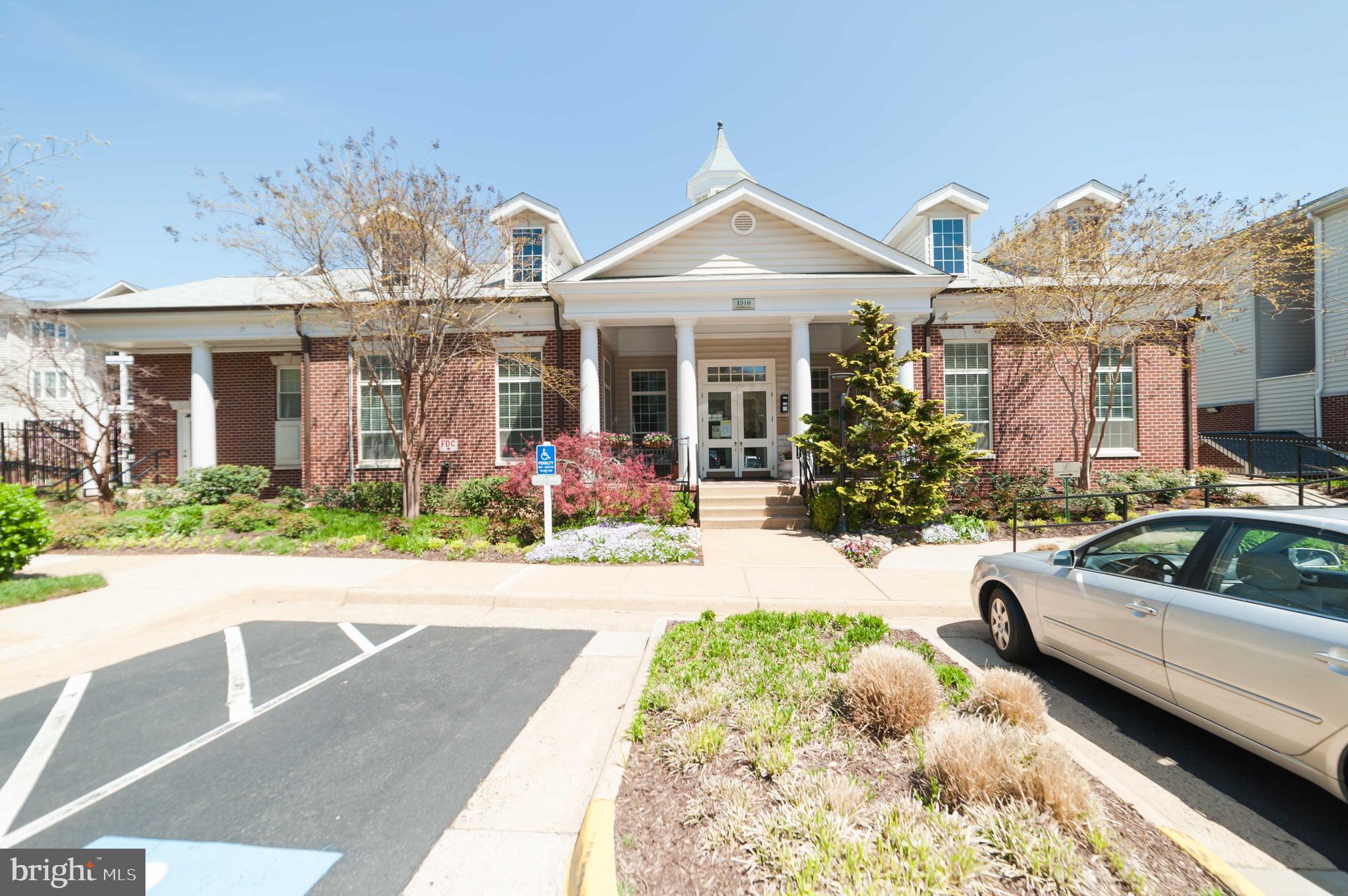 GATES OF MCLEAN - Residential Lease