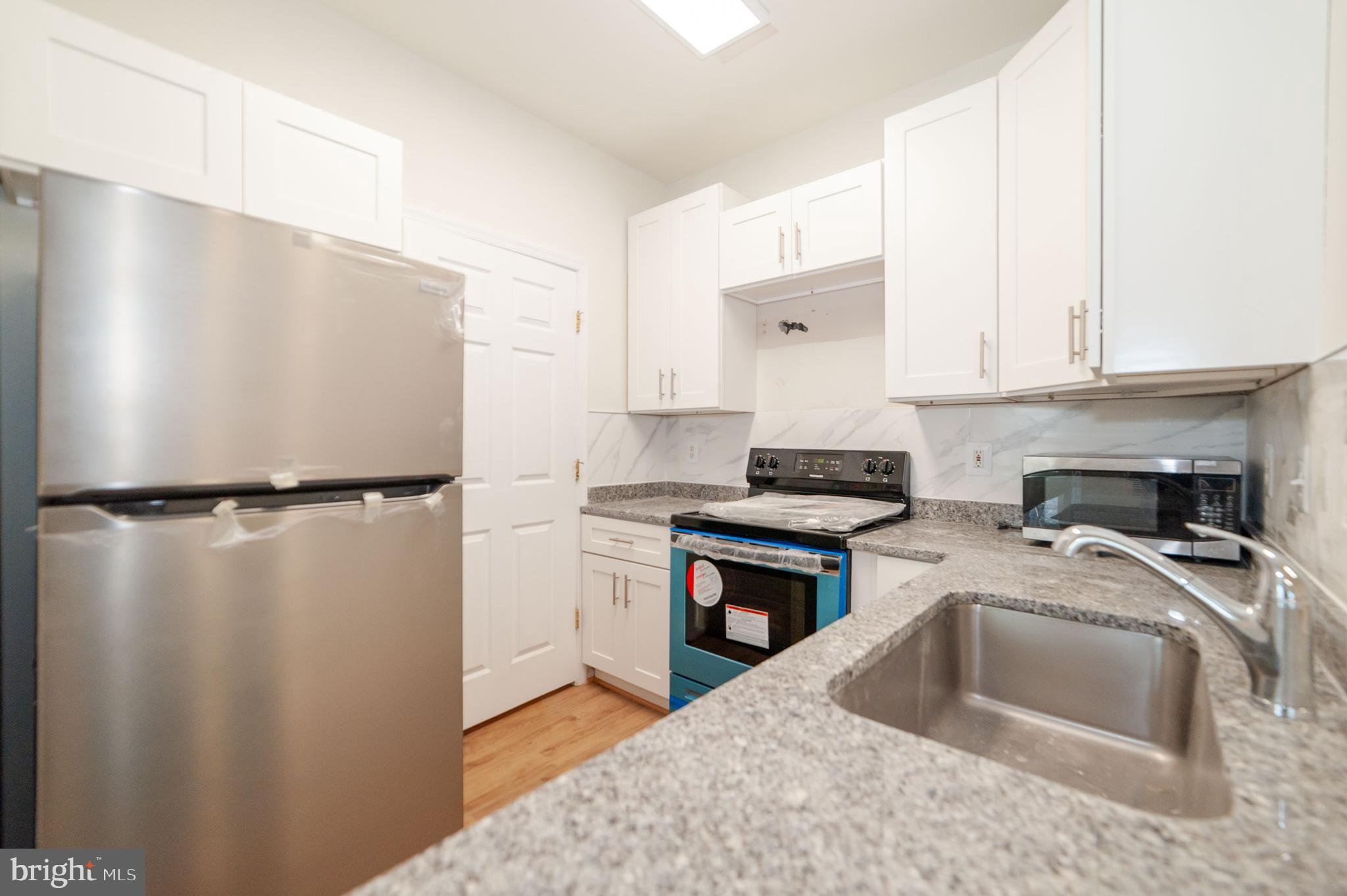 GATES OF MCLEAN - Residential Lease