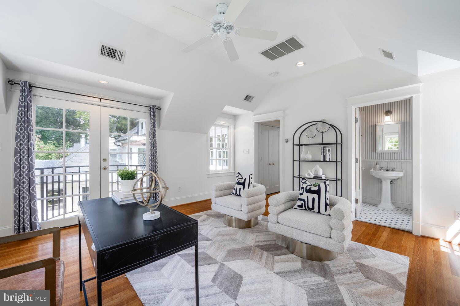 CHEVY CHASE VILLAGE - Residential