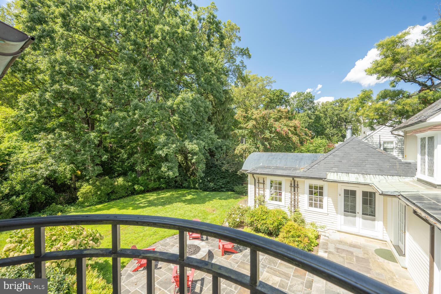 CHEVY CHASE VILLAGE - Residential