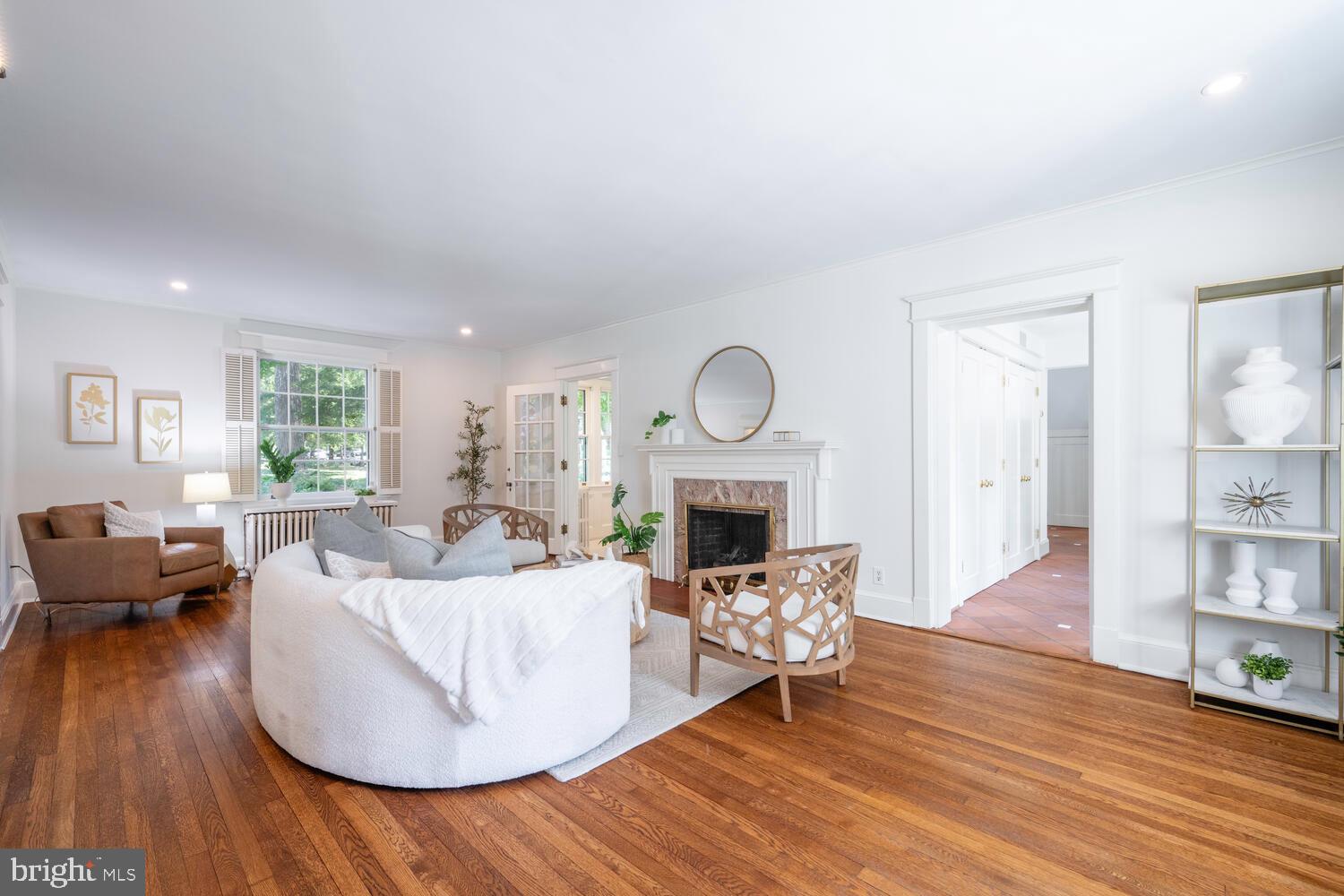 CHEVY CHASE VILLAGE - Residential